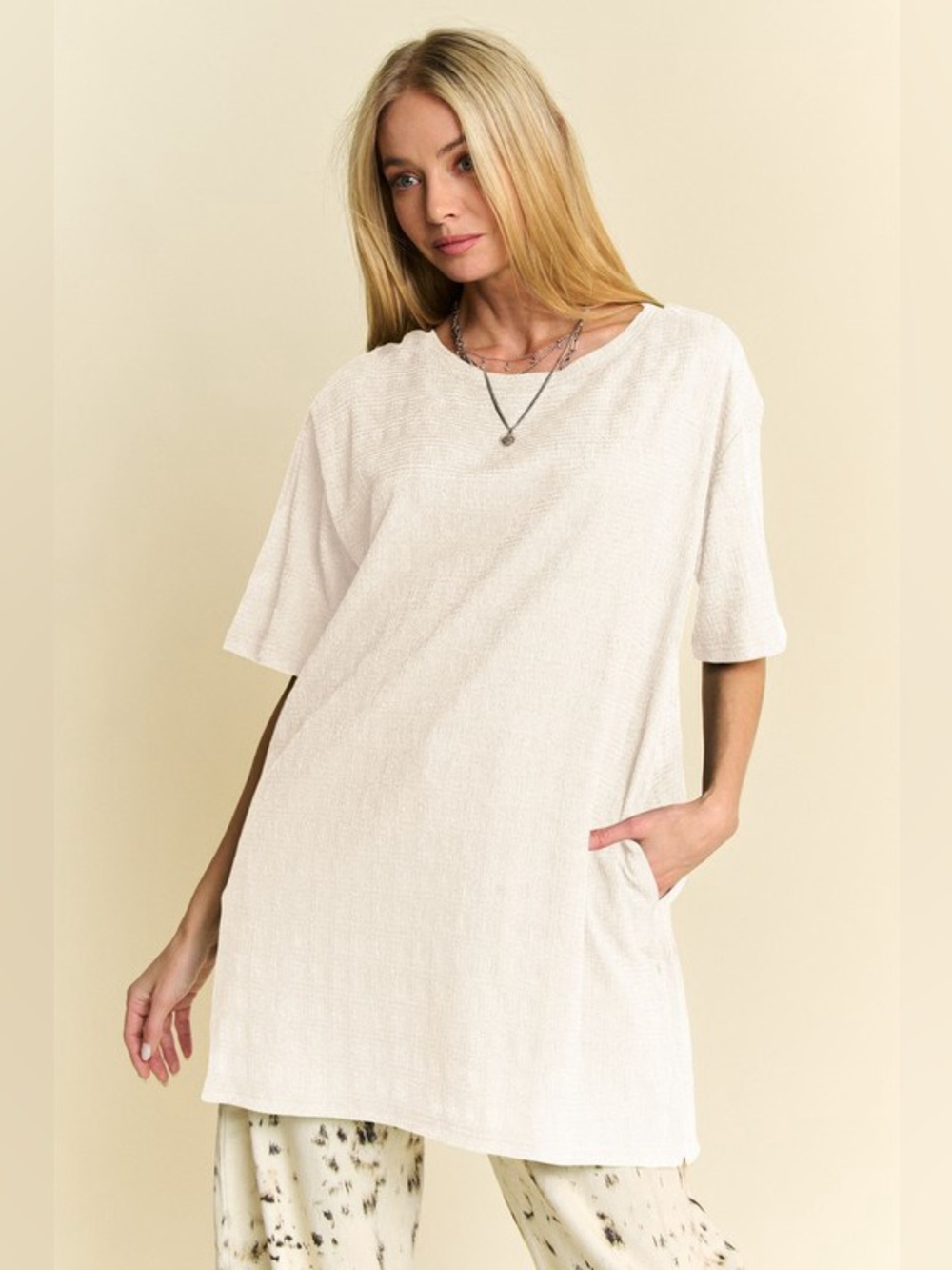 Davi & Dani Short Sleeve Side Slit T-Shirt with Pockets